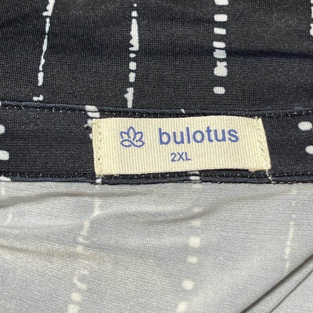 Bulotus Top Shirt Blue Black Print Size 2XL V-Neck Collared Womens - Picture 4 of 6